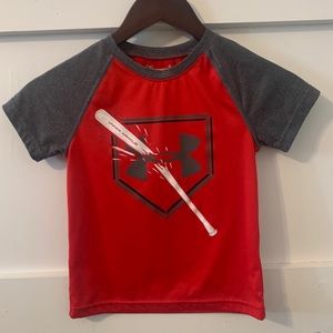Toddler boys under Armour shirt